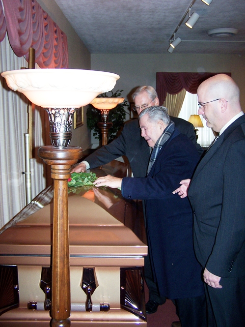 Paul
Nelson Sr. at his sister Barbara Rose O'Connell's coffin, Feb 13, 2007